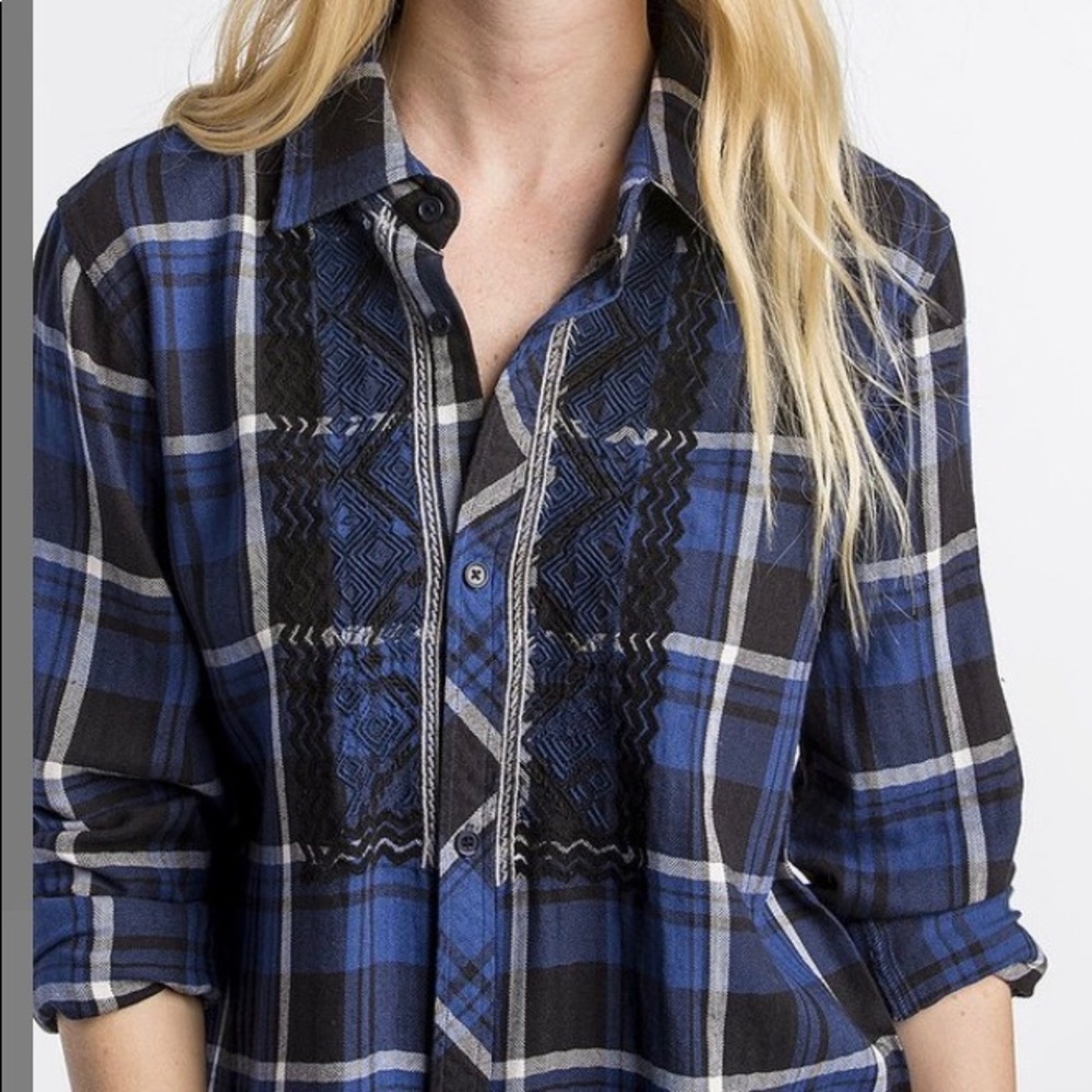 MM Vintage Navy Plaid Embroidered Button-Up Shirt